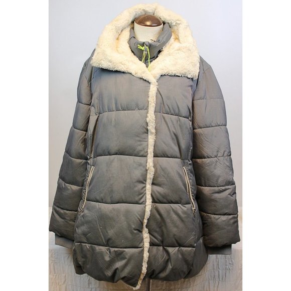 Celsius Premium Great Outdoors Gray Warm Fuzzy Winter Puffer Coat size L-XL - Picture 1 of 5